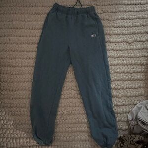 ALO Yoga joggers